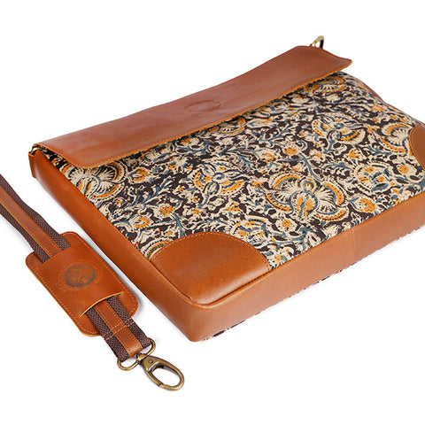 Fashionable floral laptop sleeve